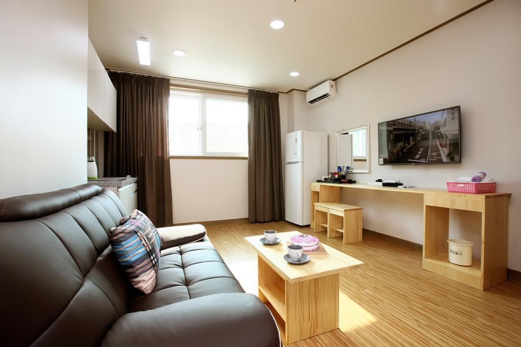 Traum Hotel & Condo Капхён Номер фото